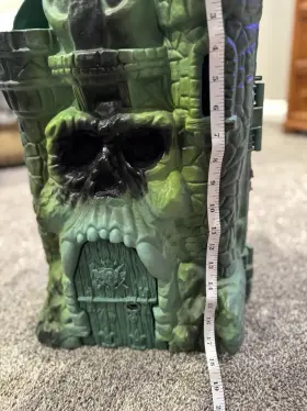 38911-2259 Mattel Skull Castle Face Action Figure Playset Fold-out Building 18in Plastic Mpn