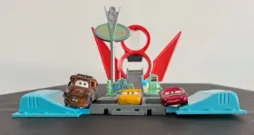 Cdw68 Mattel Disney Pixar Cars Jump And Race Flos V8 Cafe Playset Toy 2014 3
