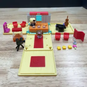 Dxd61 Mattel My Mini Mixieq S Theater Deluxe Playset With Figures Dolls Accessories Lot