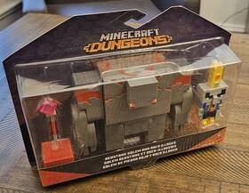 Mattel Gnd38-ja20 Minecraft Dungeons Redstone Golem And Arch-illager Playset With Staff