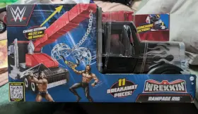 Hhv85 Mattel Wwe Wrekkin Rampage Rig Truck 11 Breakaway Pieces Crane Turns