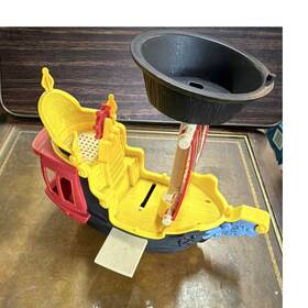 Mattel Y2265 Disney Pirates Pirate Ship Playset Wheeled 2012