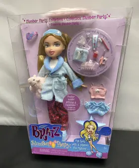Mga Entertainment 035051592037 Bratz Slumber Party Chloe Fashion Doll With 2 Sets Of Pajamas Plush Accessories
