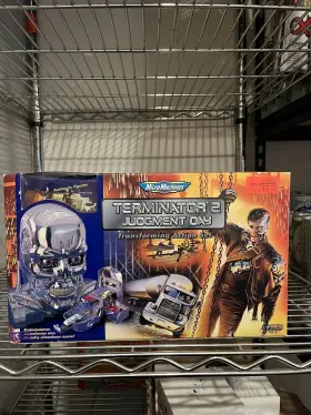 Micro Machines 047246748167 Galoob 74816 T2 Terminator 2 Endoskeleton Transforming Action Set