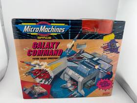 Micro Machines 65832 Vintage Space Galaxy Command Future Spaceport Playset Sealed 1993