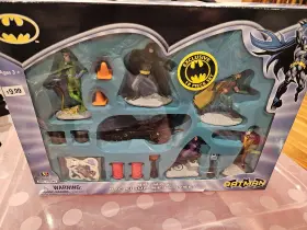 Monogram 077764432231 New Batman Pvc Figurine Playset With Fold Down Playmat Inc