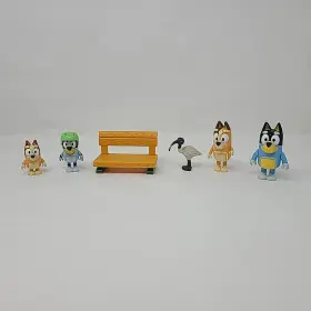 Moose Enterprise 630996171622 Bluey Bench Mini Playset Toy Action Figure Set Dad Bandit And Bingo
