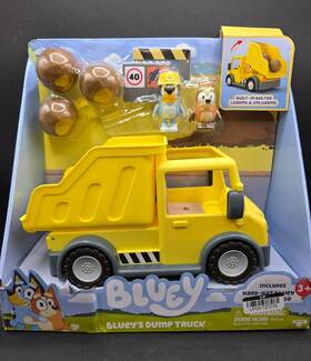 Moose Toys 630996176733 Bluey S Dump Truck Playset With Figures And Accessories