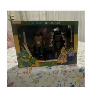 367n102218 Nickelodeon Neca Tmnt Cartoon Leonardo Vs Shredder