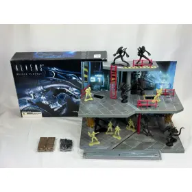 Palisades 832955002002 2004 Treehouse Kids Aliens Deluxe Playset Complete