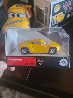 Pixar 461023231787 Disney Store Cars 3 Cruz Ramirez Die Cast Car 1 43