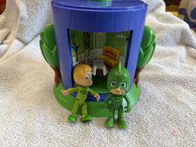 Pj Masks 207bhk01 Gekko Playset Tree House Accessory With Figure Green Blue