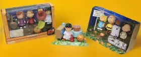 7778 Playing Mantis Vintage 2003 Peanuts Great Pumpkin Figures And Playsets Toy Lot Of 3 Sets Read