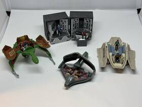 Playmates Toys 043377061786 4 Star Trek Innerspace Mini Playset Ships 94-96 Includes All Minifigs