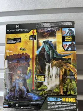 35532 Playmates Toys Godzilla Vs Kong Hollow Earth 5-piece Diorama Playset 17 Inch Tall