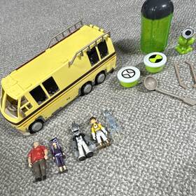 Playmates Toys 52100 Ben 10 Lot Of 5 Figures Including Rv And Accessories