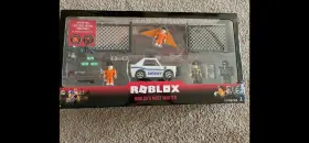 Rob0085 Roblox Most Wanted Sheriff Vehicle Playset 17pc With Exclusive Virtual Codes