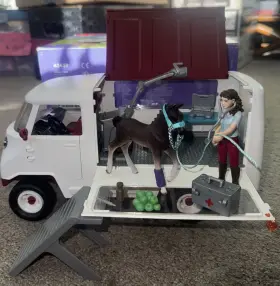42439 Schleich Horse Club Mobile Vet Playset With Hanoverian Foal Figure Complete