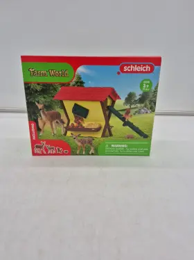 42658 Schleich Farm World Feeding The Forest Animals Toy Playset