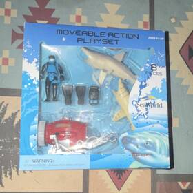 Seaworld 452752 Rare 8-piece Boxed Playset Diver Figure Shark Ray Submarine Accessories