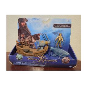 Spin Master 6035324 New Pirates Of The Caribbean Dead Men Tell No Tales Ghost Shark Attack Playset