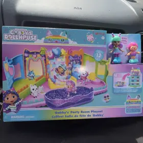 6060425v Spin Master Gabbys Dollhouse Gabby Party Room Playset With Figures