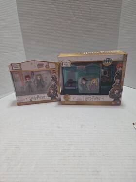 Spin Master 6061834 New In Box Harry Potter Magical Minis Friendship Set Honeydukes Playset Figures