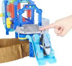 6063253 Spin Master Monster Jam Megalodon Wash Playset With Color-changing Truck