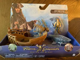 Spin Master 778988607510 New Pirates Of The Caribbean Dead Men Tell No Tales Playset Ghost Shark Attack