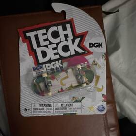 Tech Deck 20149926 Dgk Fingerboard Playset Skateboard Toy Multicolor Original Unopened