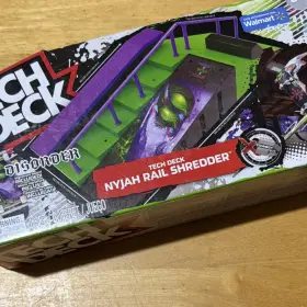 6068108 Tech Deck Disorder Nyjah Rail Shredder Playset Green Purple Fingerboard Ramp
