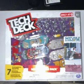 6068707 Tech Deck Meow Skateboards Mariah Duran Power Pack Playset 7 Boards