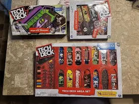 Tech Deck 778988453117 Mega 14 Pk Fingerboard Sets Nyjah Rail Shredder Td Set Bonus