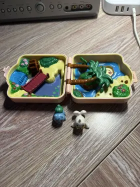 15197 Tomy Pok Mon 1997 Pollypocket With 2 Figures