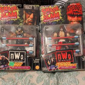 Toy Biz 77021 Nwo Hollywood Hogan And Macho Man Randy Savage Playset With Accessories
