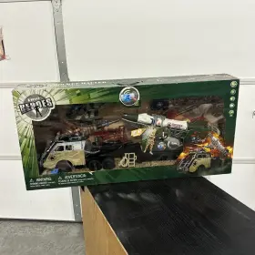 354702 Toys R Us True Heroes Rocket Hauler Military Playset For 3.75 Inch Action Figures - Toysrus