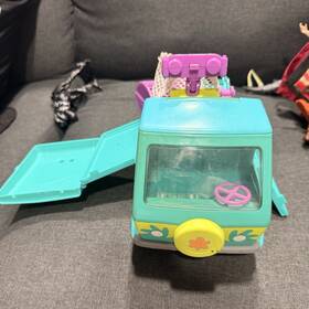 Trap Time 039771652255 Scooby-doo Mystery Machine Playset With Figures And Characters