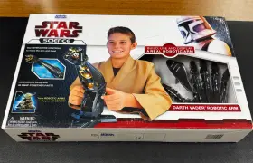 Uncle Milton 042499150545 - Star Wars Science Darth Vader Robotic Arm Playset