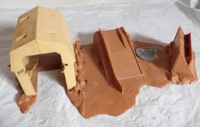 E33870120 Warner Bros. Vintage 1980 The Dukes Of Hazzard Barn Buster Playset Piece
