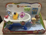 New Cocomelon Musical Bath Tub Play Set Squirter Jj And Tomtom. Price: $27.90.