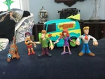 The Mystery Machine Van Hanna-barbera Car Toy With 5 Action Figures Used. Price: $17.50.