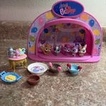 Littlest Pet Shop Playset And 5 Mini Lps Figures Happy Birthday Lights Work Used. Price: $20.00.