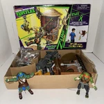 2013 Tmnt Water Tower Washout Playset Boxed + Leo & Mikey Figures Z Line Used. Price: $74.95.