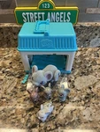 Moose Toys Little Live Pets Mama Surprise Minis Lil Mouse W/ 4 Babies & Hutch Used. Price: $12.00.