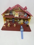 Bluey Family Home Playset Heeler House W Figures Accessories Lot 2018 Moose Used. Price: $53.20.