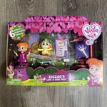 Vida The Vet Zigzag Cast & Care Pack 6 Piece Figure Set New 2024. Price: $19.99.