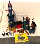 Imaginext Toys -battle Castle W/figures-fisher-price 78333 Used. Price: $80.00.