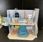 Honey Bee Acres Sunflower Country Cottage Dollhouse Kitty Cat & Miniature 17PC New. Price: $29.99.