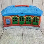 Vintage Learning Curve Thomas The Train & Friends Take Along Roundhouse 2002 Used. Price: $24.99.