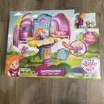 Vida The Vet Sweetwood Cozy Care Clinic Set Songs&sounds W/sunny Figures New. Price: $39.99.